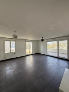 photo For rent Apartment VENISSIEUX 69
