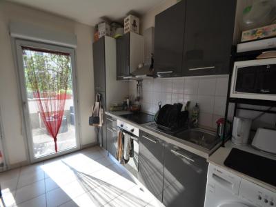Location Appartement BRON 