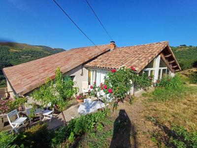 Vente Maison 6 pices SAINT-ETIENNE-DE-SERRE 07190