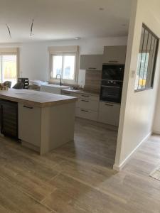 For sale House BERGERES-LES-VERTUS BLANCS-COTEAUX