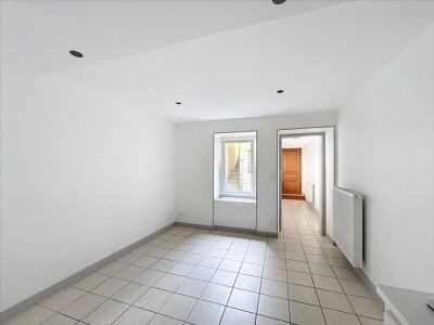 photo For rent Apartment MONTAIGUT-LE-BLANC 63