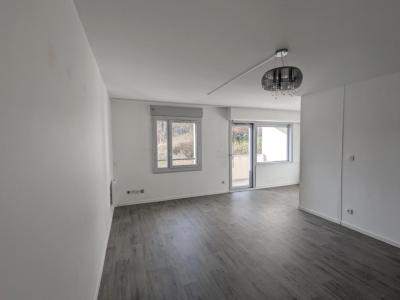 Vente Appartement 3 pièces VILLEFONTAINE 38090