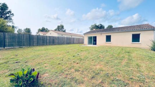 Location Maison 4 pièces PUGNAC 33710