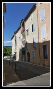 Location Appartement 3 pièces PONT-SAINT-ESPRIT 30130
