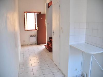photo For rent Apartment BORDEAUX 33