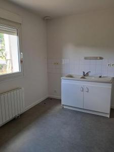 photo For rent Apartment THIZAY 37