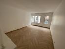 Location Appartement Paris-17eme-arrondissement 75