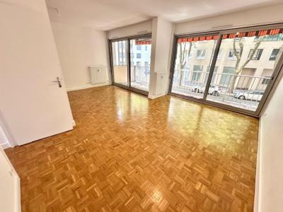 photo For rent Apartment LYON-3EME-ARRONDISSEMENT 69