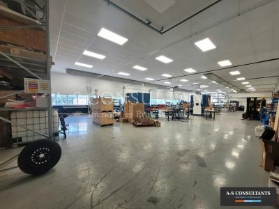 photo For sale Commerce RENAGE 38