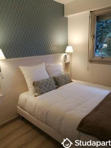 Location Appartement 3 pièces PARIS-15EME-ARRONDISSEMENT 75015