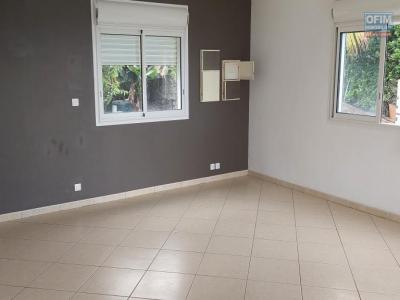 photo For rent House ON-SAINT-LEU 974