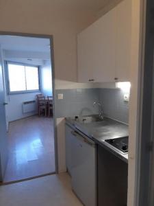photo For rent Apartment TALENCE 33