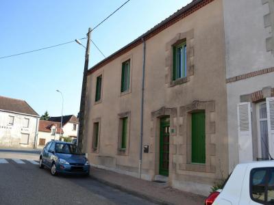 Location Maison 4 pièces MONTMARAULT 03390