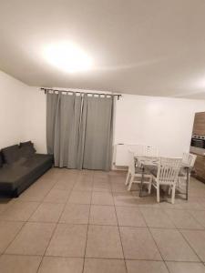 photo For rent Apartment BORDEAUX 33