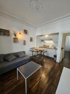 photo For rent Apartment DIJON 21