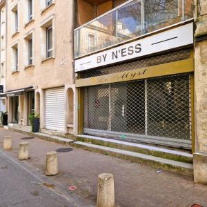 photo For rent Commercial office AVIGNON 84