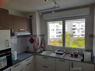 photo For rent Apartment ARTIGUES-PRES-BORDEAUX 33