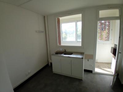 Location Appartement VOUZIERS  08