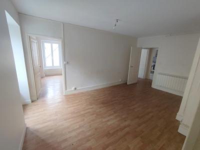Location Appartement SAINT-GERVAIS-D'AUVERGNE 