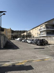 For rent Parking MIRIBEL  01