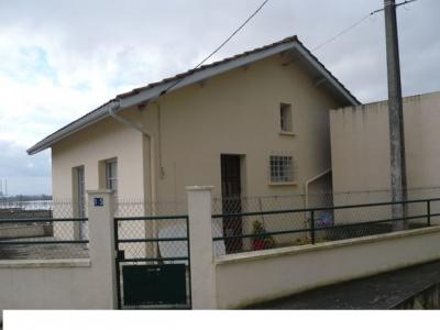 For rent House BOURG  33