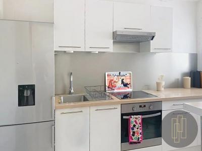 For sale Apartment LYON-8EME-ARRONDISSEMENT 