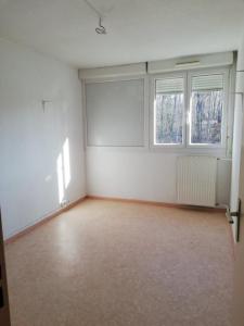 For rent Apartment DELLE  90