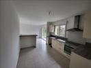 Louer Maison Fontaine-le-comte 880 euros