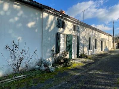 Vente Maison 8 pièces SURGERES 17700
