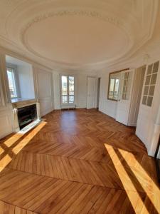 Location Appartement 5 pièces PARIS-8EME-ARRONDISSEMENT 75008