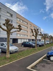photo For rent Parking LURE 70