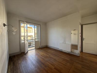 photo For rent Apartment LYON-6EME-ARRONDISSEMENT 69
