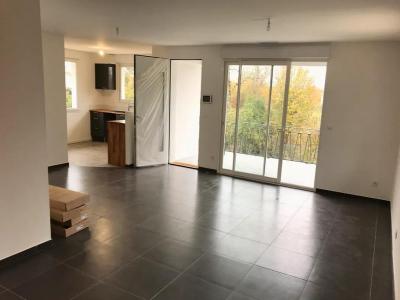 photo For rent Apartment FARGUES-SAINT-HILAIRE 33