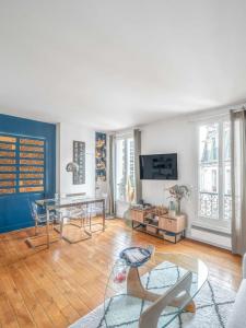 photo For rent Apartment PARIS-6EME-ARRONDISSEMENT 75