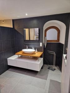 Location Maison 4 pièces SERRIERES-EN-CHAUTAGNE 73310