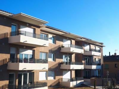 photo For rent Apartment VILLENEUVE-LES-AVIGNON 30