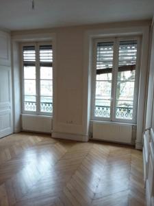 photo For rent Apartment LYON-5EME-ARRONDISSEMENT 69
