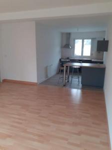 photo For rent Apartment FOUGERES 35