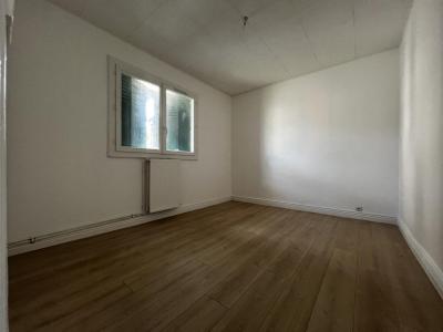 Location Appartement GOURDAN-POLIGNAN 