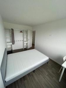 photo For rent Apartment PESSAC 33