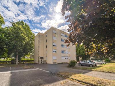 photo For rent Apartment CHAROLLES 71