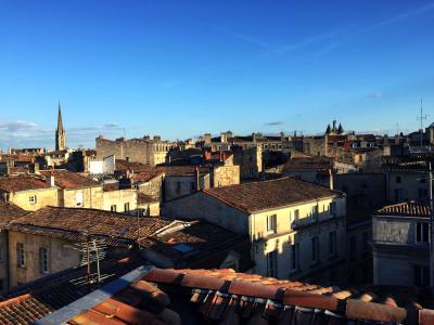 Location Appartement 4 pièces BORDEAUX 33000