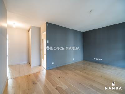 photo For rent Apartment LYON-3EME-ARRONDISSEMENT 69