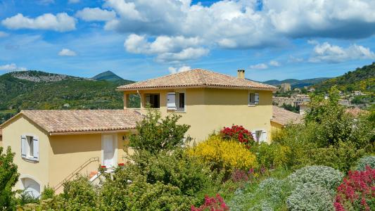 Vente Maison 7 pices MONTBRUN-LES-BAINS 26570