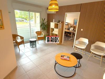 photo For rent Commerce FARLEDE 83