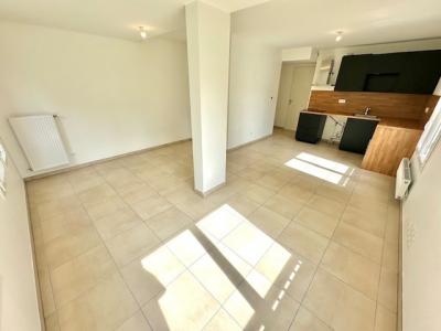 photo For rent Apartment LYON-8EME-ARRONDISSEMENT 69