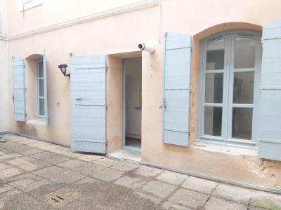 Location Appartement 2 pièces BEAUCAIRE 30300