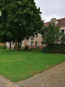 Location Appartement LACHAPELLE-AUX-POTS  60