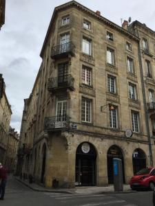 photo For rent Apartment BORDEAUX 33