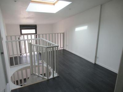 photo For rent Apartment BORDEAUX 33